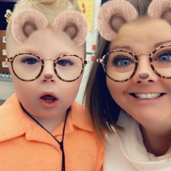 Meet your Posher, Brandy - Picture 1 of 1